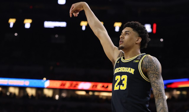 带伤作战助队夺冠！热门秀伦德博格13中4&amp;罚球5中5 拿到13分